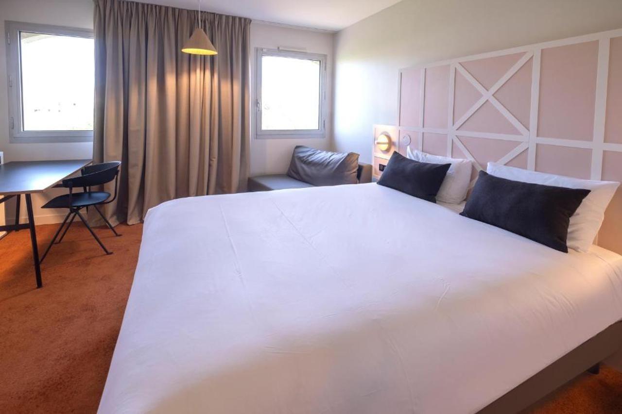 Mercure Rouen Centre Champ De Mars Exterior photo